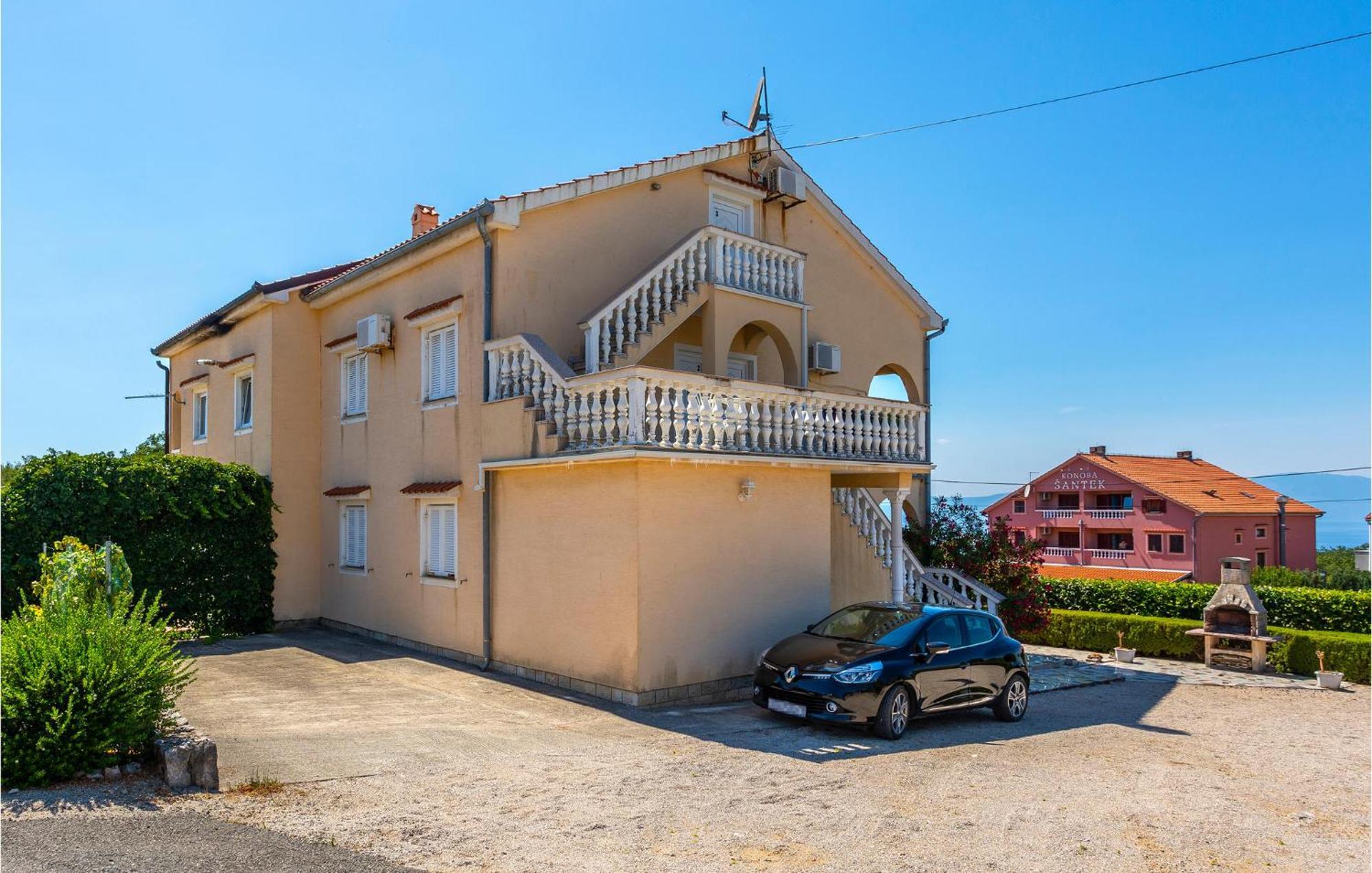2 Bedroom Beautiful Apartment In Rasopasno Kültér fotó